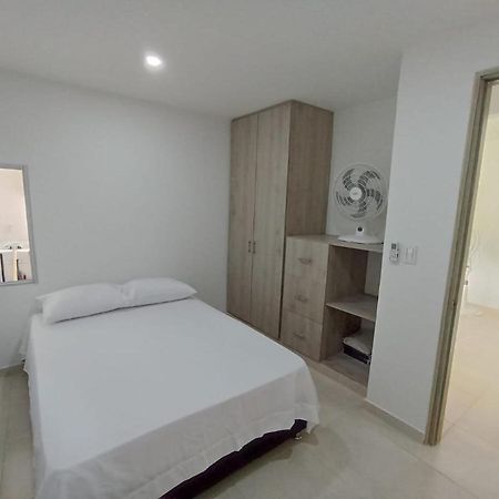 Apartamento Nuevo A Una Cuadra Del Rodadero Гайра Экстерьер фото