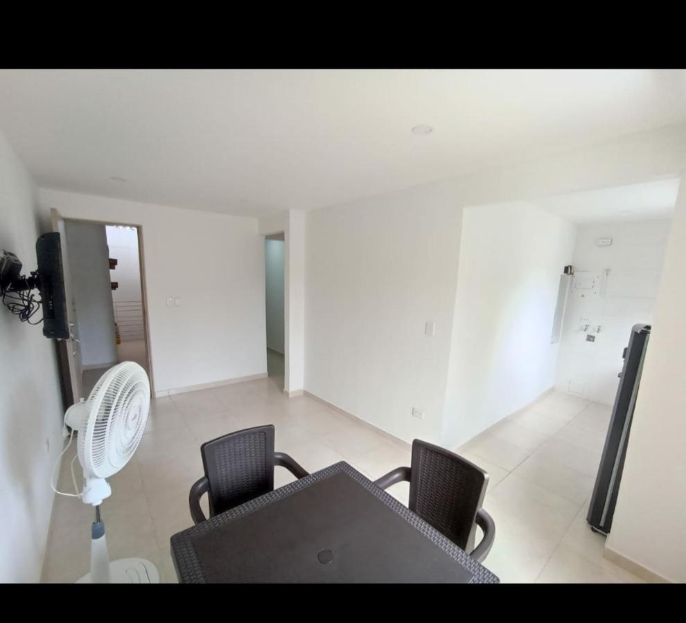 Apartamento Nuevo A Una Cuadra Del Rodadero Гайра Экстерьер фото